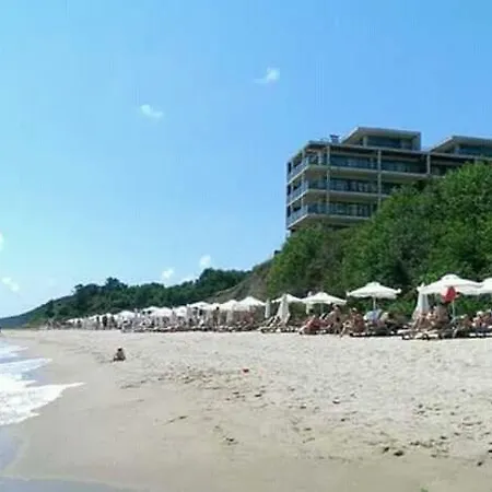 On The Seaside Apartment *